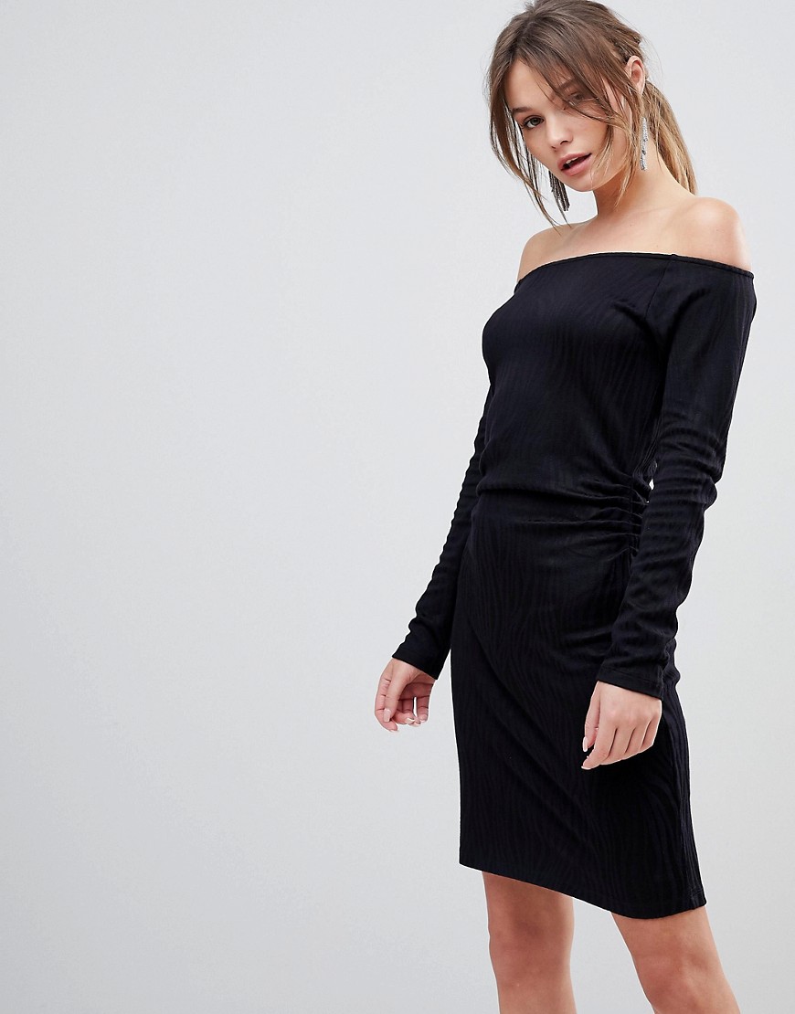 Imagen principal de producto de Vestido ajustado con escote Bardot Edita de Reiss - Reiss