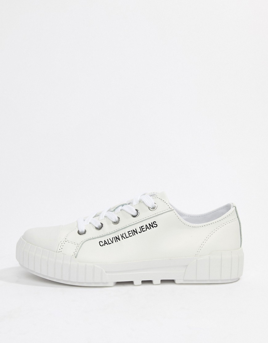 Imagen principal de producto de Zapatillas de deporte de cuero en blanco Blaza de Calvin Klein - Calvin Klein