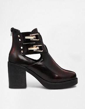 Truffle Cut Out Heeled Buckle Boots 
