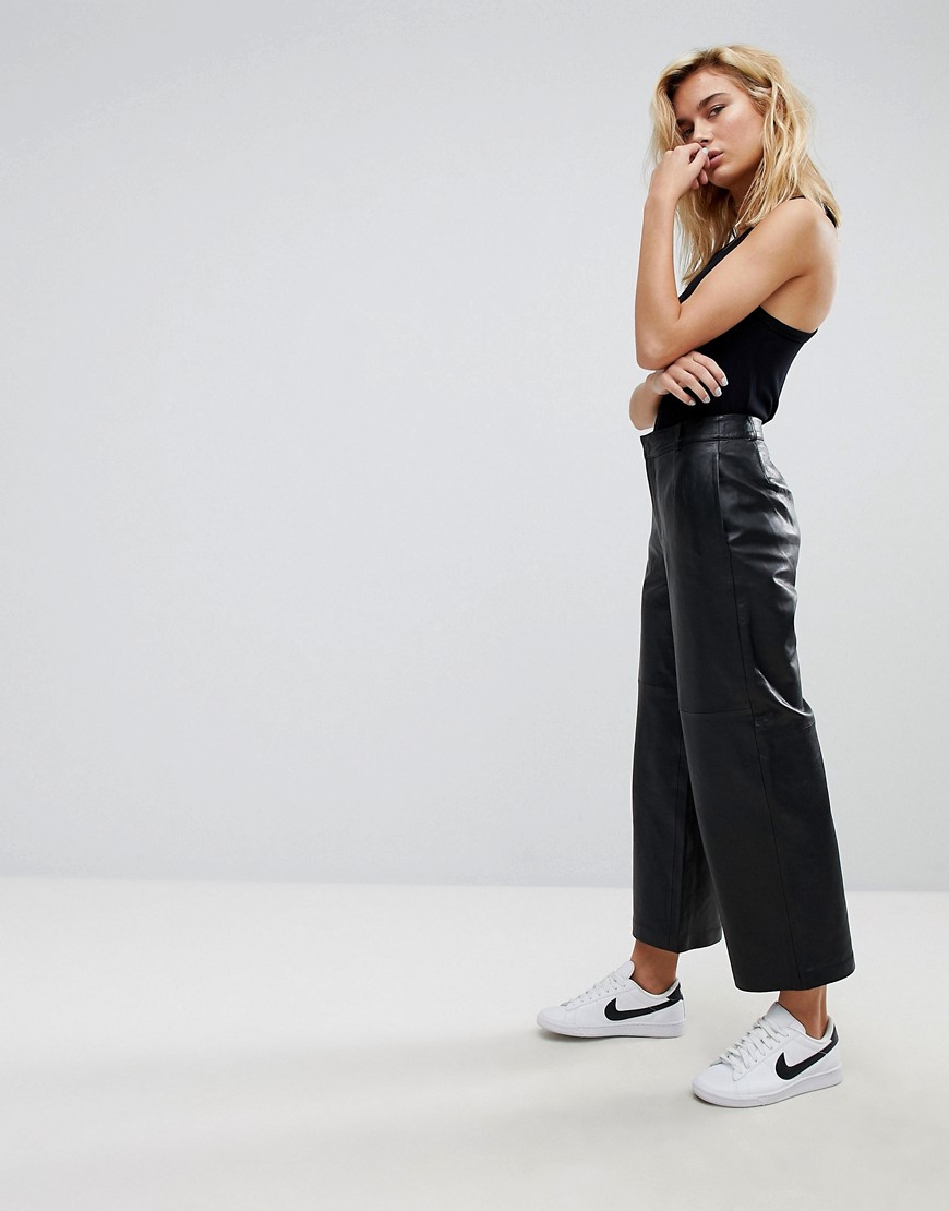 Кожаные премиум-брюки в винтажном стиле Moss Copenhagen - Черный