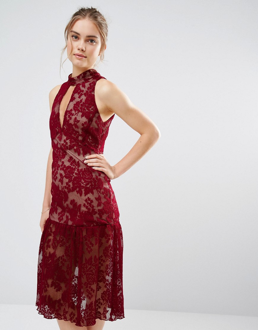 Кружевное платье с вырезом-капелькой и оборками по краю Endless Rose