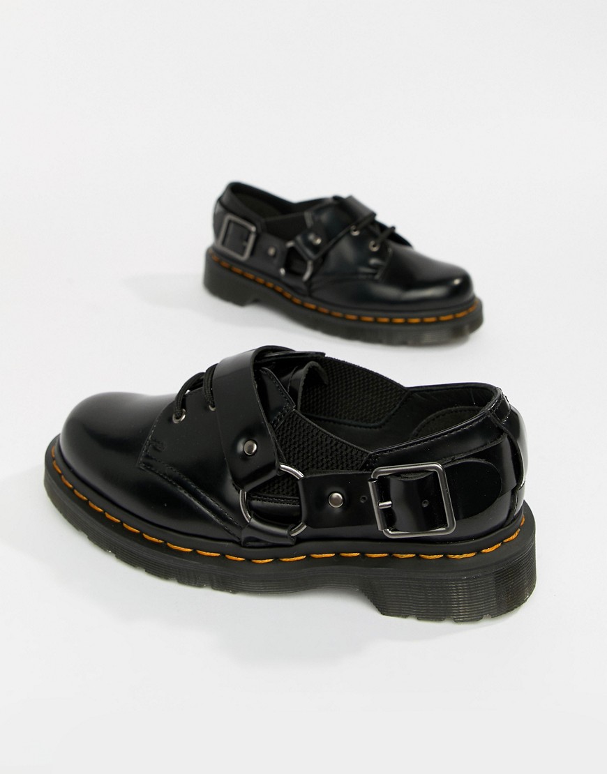 Imagen principal de producto de Zapatos planos de cuero negro con diseño de arnés Fulmar de Dr.Martens - Dr Martens
