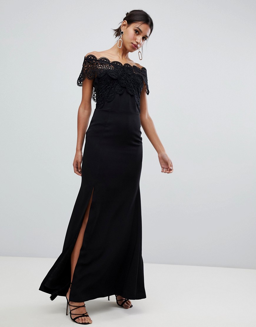 Imagen principal de producto de Vestido largo en negro con cuello Bardot de encaje de True Decadence - True Decadence