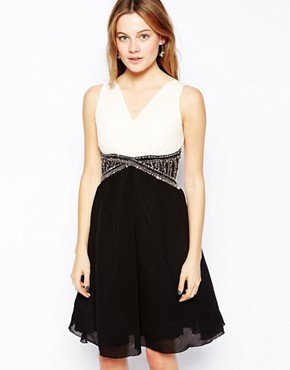 b.Young Dress With Beaded Waist 