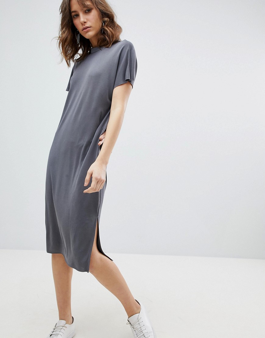 Платье-футболка в стиле oversize Selected Femme - Серый