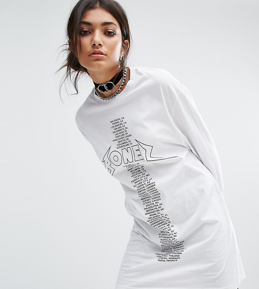 Платье-футболка в стиле oversize с длинными рукавами и принтом Bones