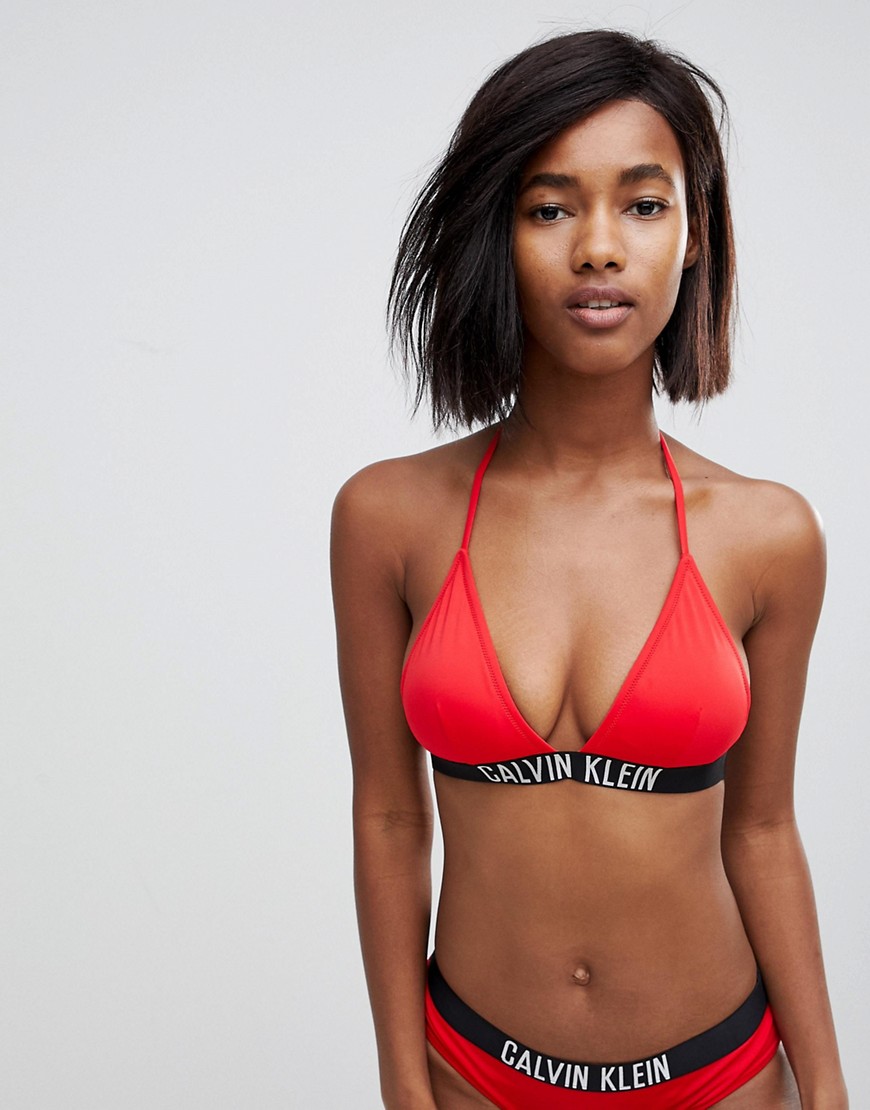 Imagen principal de producto de Top de bikini de triángulo fijo con logo de Calvin Klein - Calvin Klein