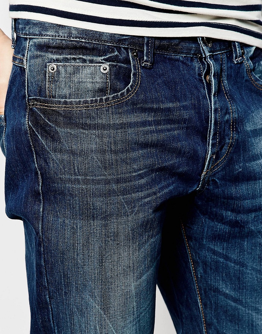  of United Colors of Benetton Mid Wash Distressed Jeans in Regular Fit