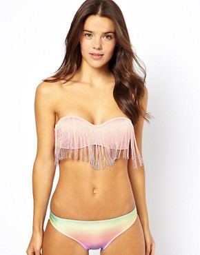 Imagen 4 de Top de bikini palabra de honor con flecos en tono pastel sombreado de ASOS