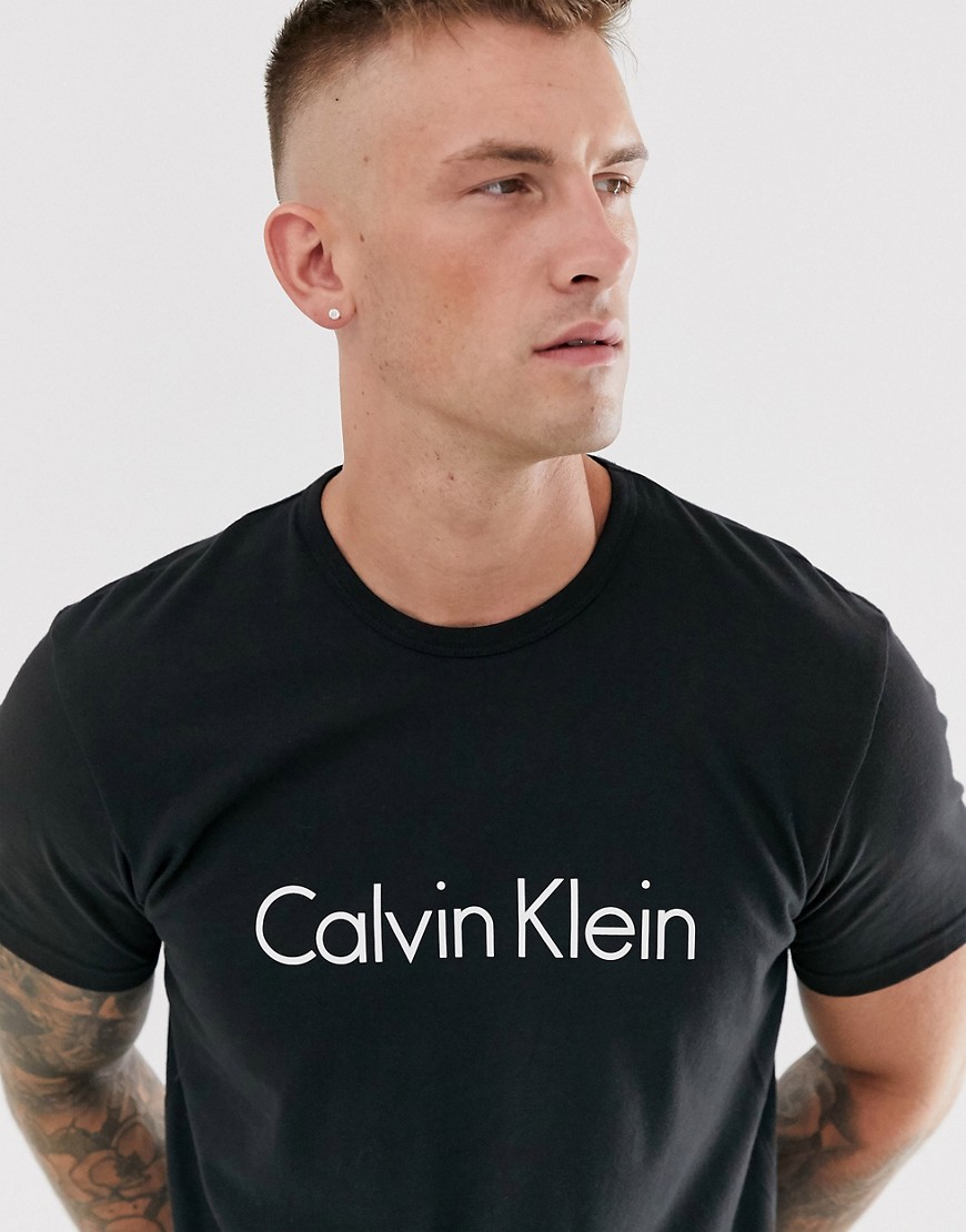 Черная футболка с круглым вырезом Calvin Klein - Черный