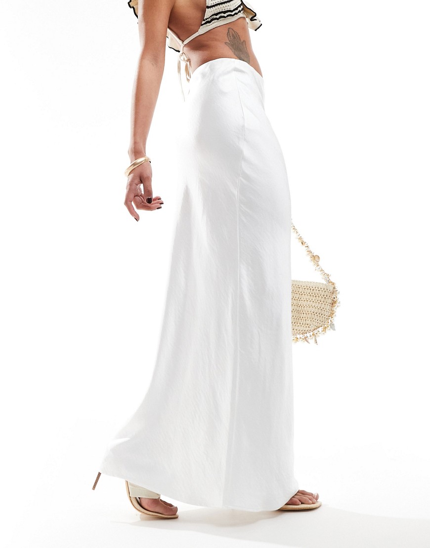 4th & Reckless satin maxi skirt co-ord in white