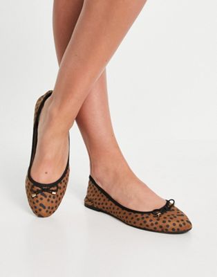 round toe bow ballet flats in leopard