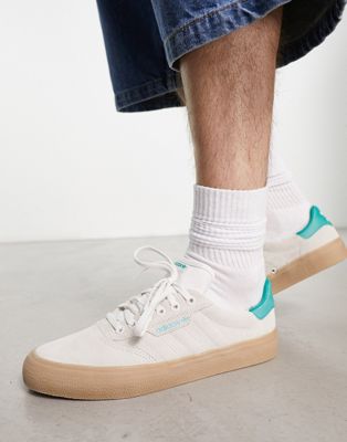 3MC trainers in off white with gum sole
