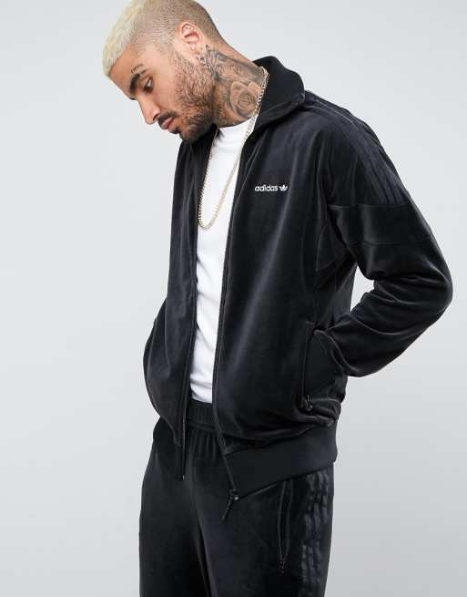 Black velvet: the ADIDAS ORIGINALS CHALLENGER VELOUR Black velvet: the ADIDAS ORIGINALS CHALLENGER VELOUR