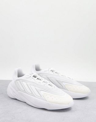 Ozelia trainers in triple white