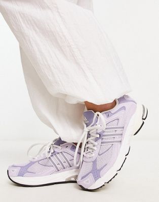 Response CL trainers in lilac