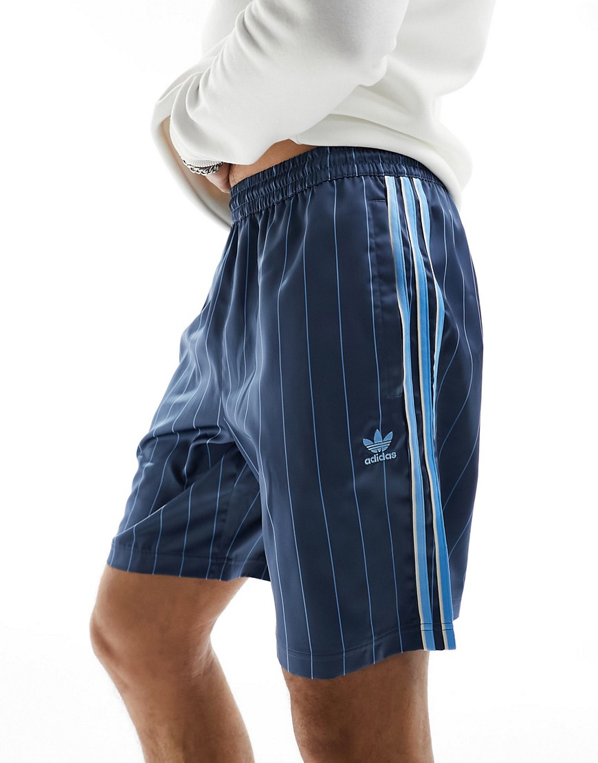 adidas Originals sprinter shorts in blue stripe-Black