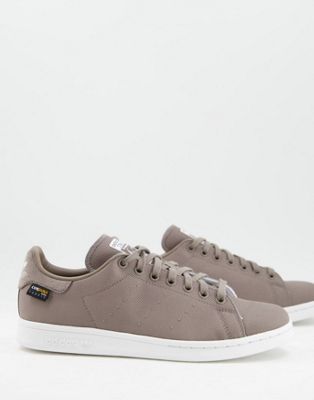 Stan Smith trainers in simple brown