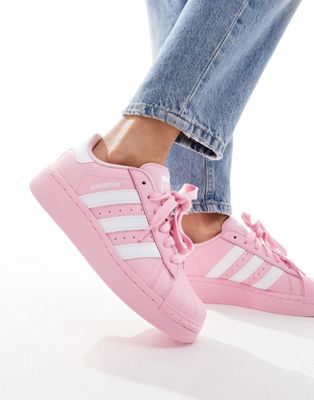 Superstar XLG trainers in pink and white