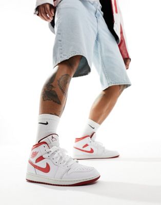 Air  1 Mid trainers in white and red
