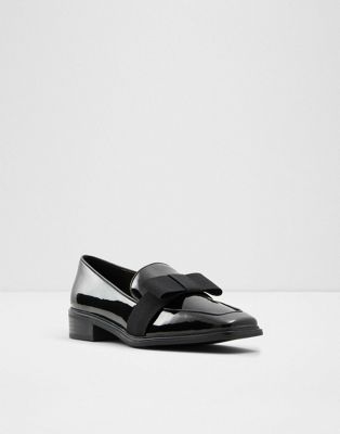 Hairalle bow loafers in black patent