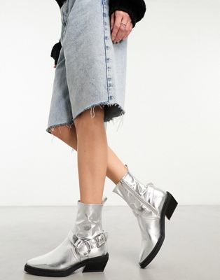 Agent harness western boots in silver