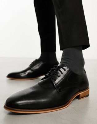 derby lace up shoes in black leather with natural sole