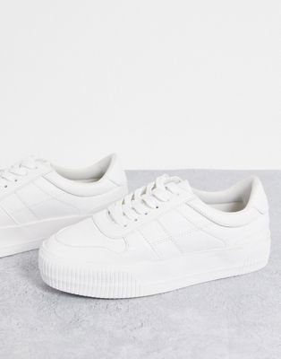 Duet flatform lace up trainers in white
