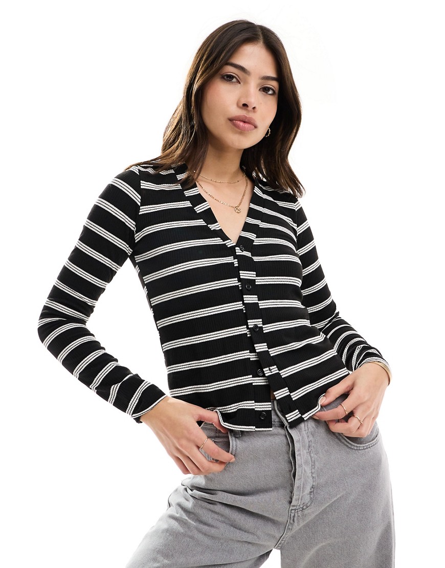 ASOS DESIGN fitted v neck striped textured cardi in black and white-Multi