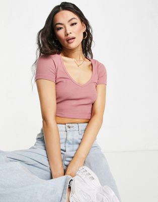 Fitted v neck t-shirt in rib in rose