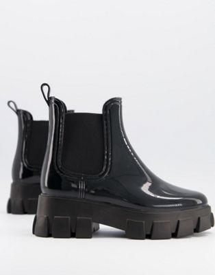 Giana chunky chelsea rain boots in black