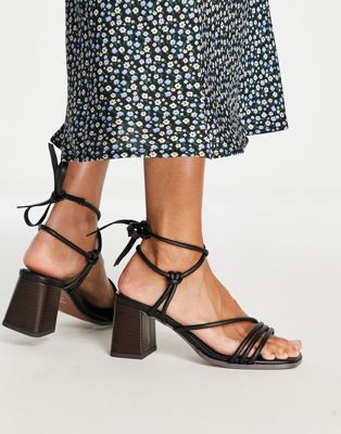 Hollow strappy tie leg mid heeled sandals in black