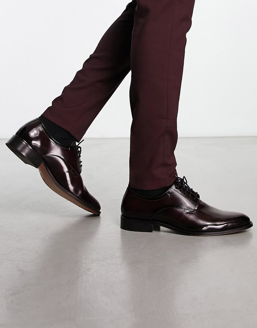 ASOS DESIGN lace up derby shoes in burgundy leather-Red