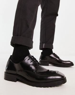 lace up shoes with apron seam detail in black leather