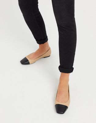 Locket square toe ballet flats in black and beige
