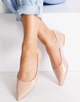 Lucky pointed ballet flats in beige