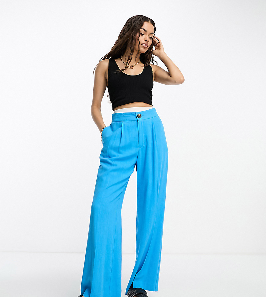 ASOS DESIGN Petite relaxed trousers with linen in turquoise-Blue