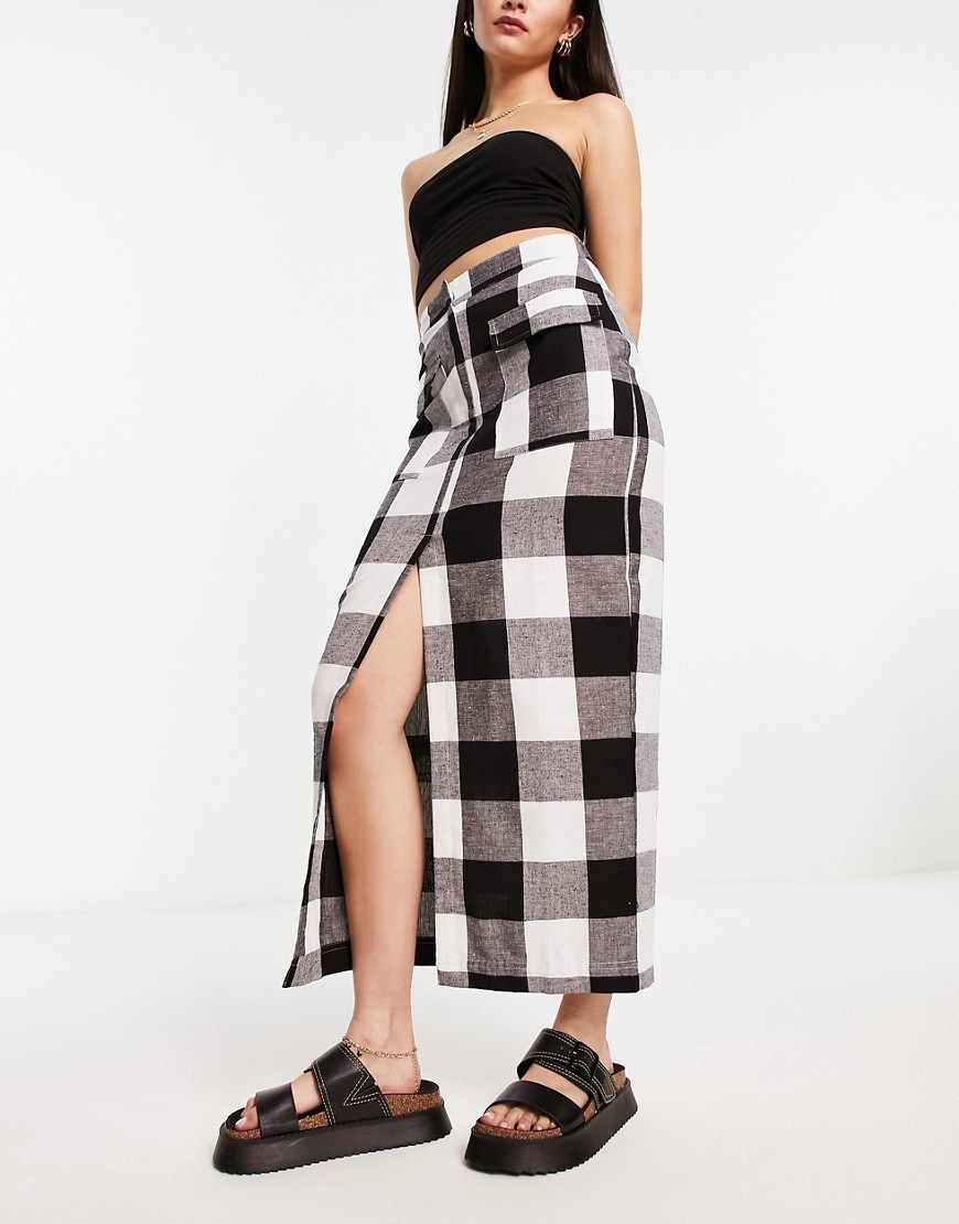 ASOS DESIGN pocket front midi skirt with split detail in mono gingham-Multi
