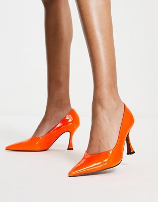 Scout mid heeled court shoes in orange