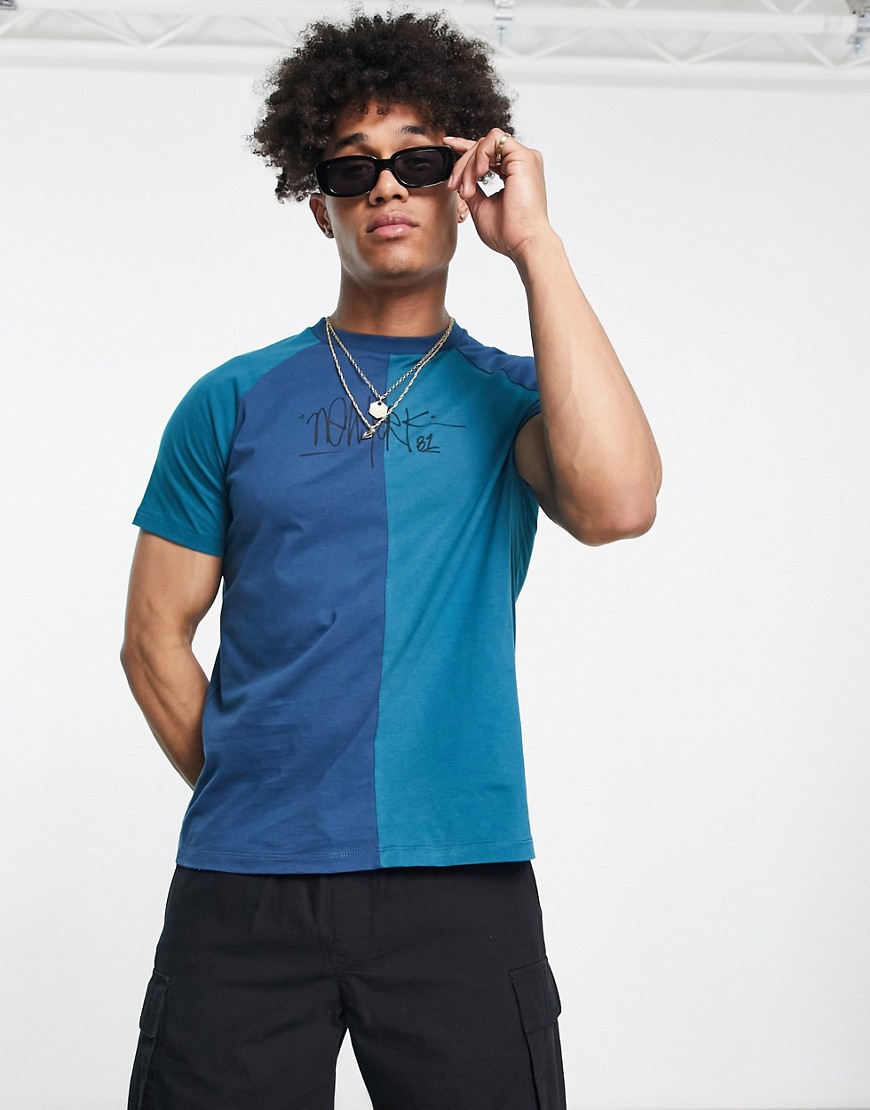 ASOS DESIGN t-shirt in blue colour block with acid wash and New York city print-Black