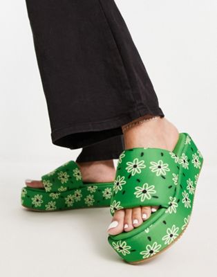 Tyla padded flatform sandals in green floral
