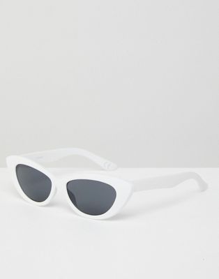 ASOS – Petites lunettes de soleil yeux de chat pointues
