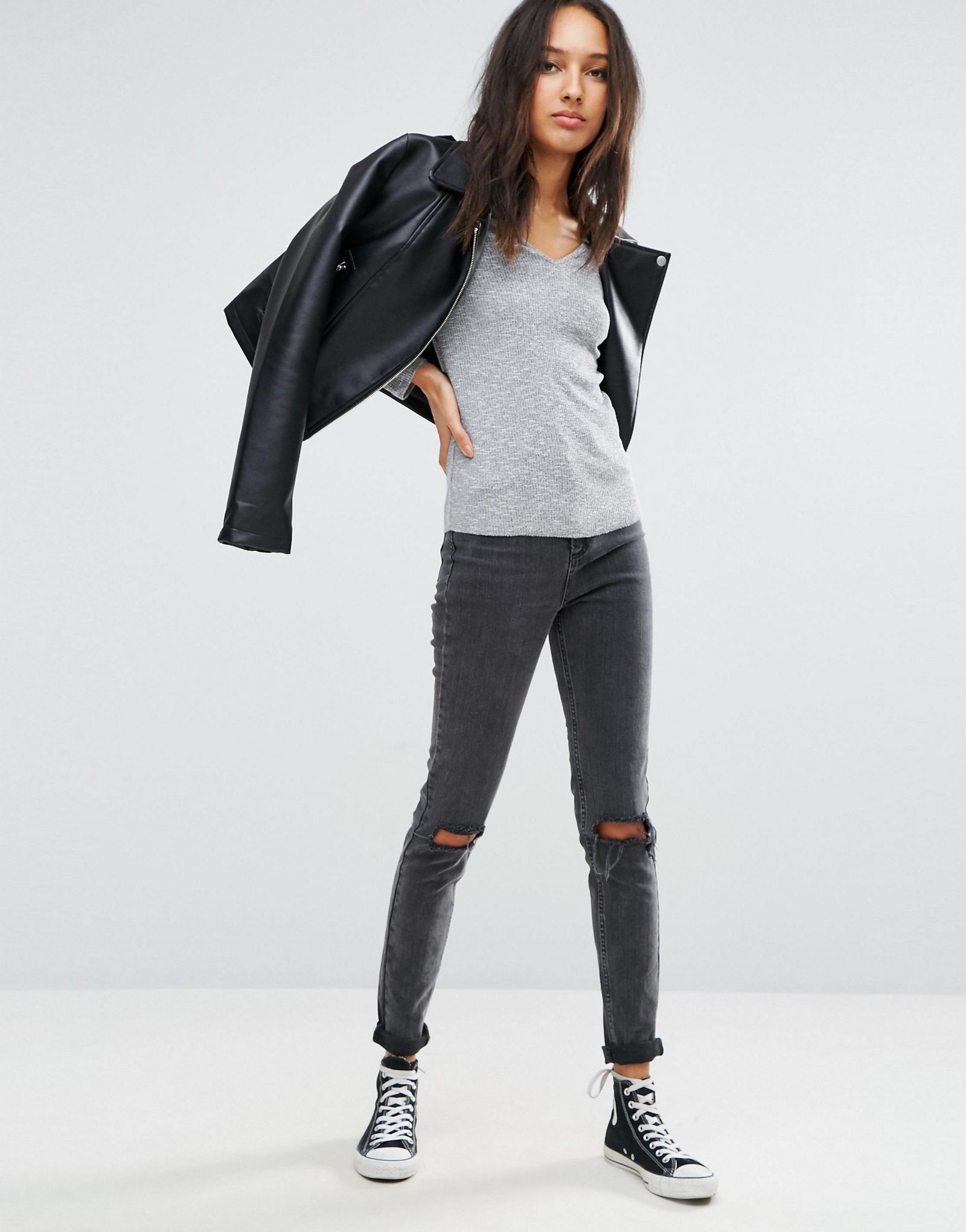 ASOS TALL Fitted V Neck Long Sleeve T-Shirt In Slub