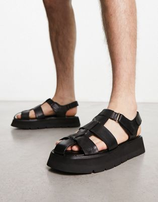 Sandy chunky fisherman sandals in black leather