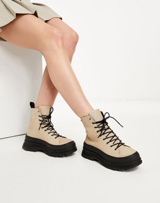 Strada Napier rugged sole lace up boot in cream