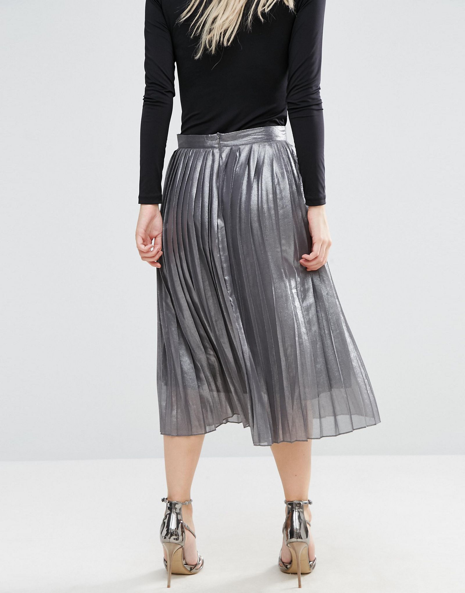 Boohoo Petite Metallic Pleated Skirt