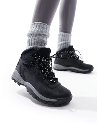 Newton Ridge Plus hiking boots in black