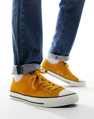 Chuck Taylor All Star Ox trainers in sunflower yellow