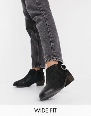 mid heeled ankle buckle boots in black leather