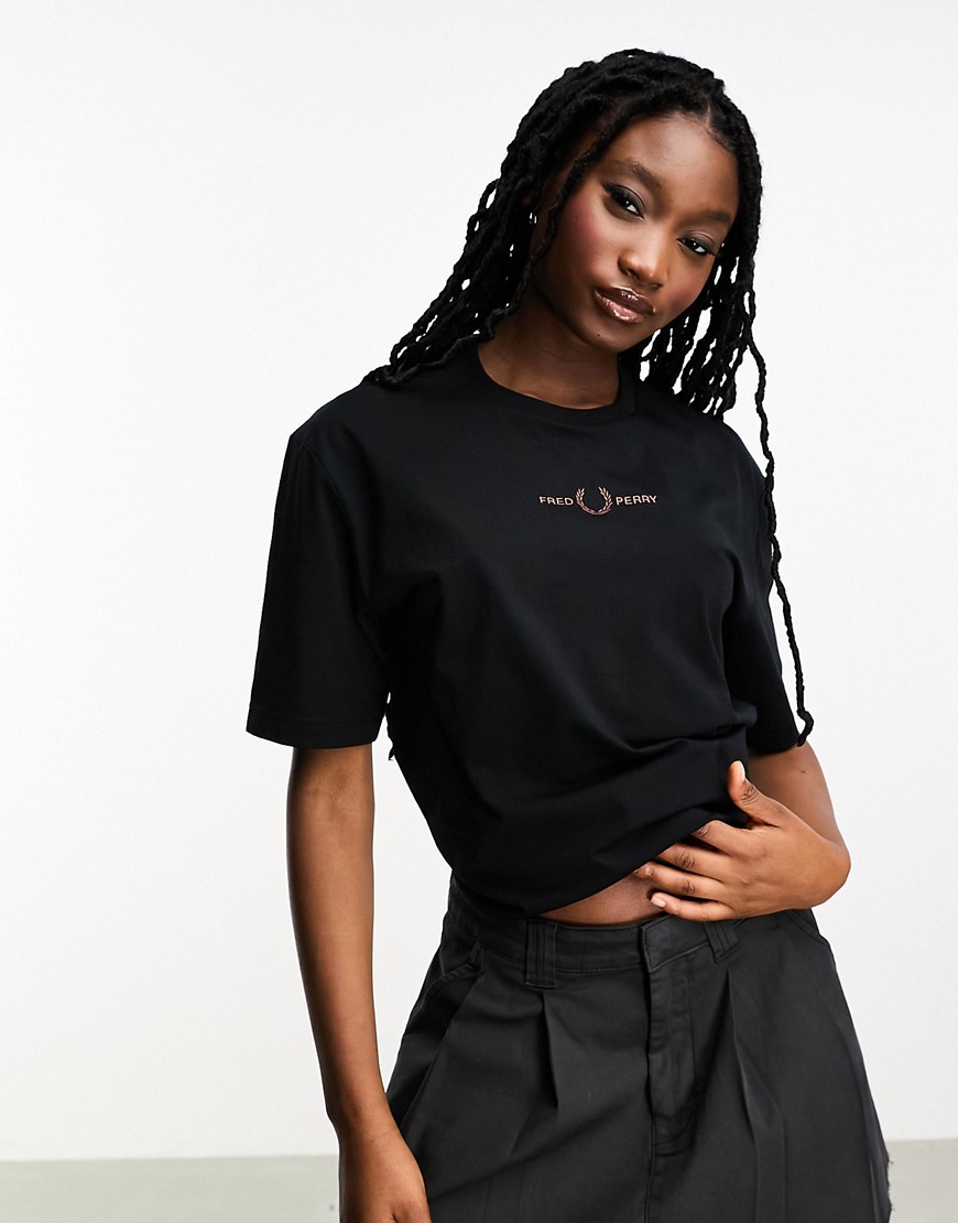 Fred Perry central logo t-shirt in black